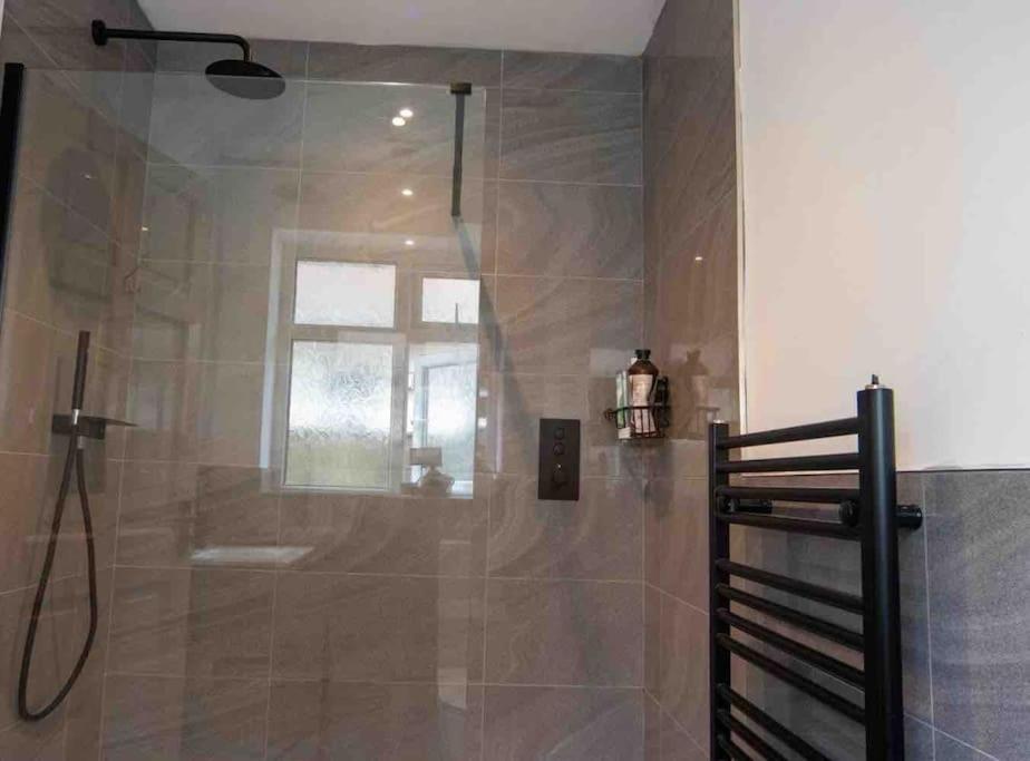 1 Bedroom Self Contained Apartment In Christchurch Winkton المظهر الخارجي الصورة