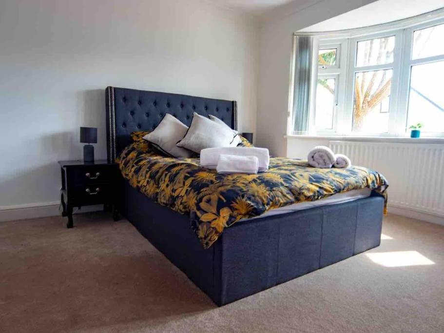 1 Bedroom Self Contained Apartment In Christchurch Winkton المظهر الخارجي الصورة